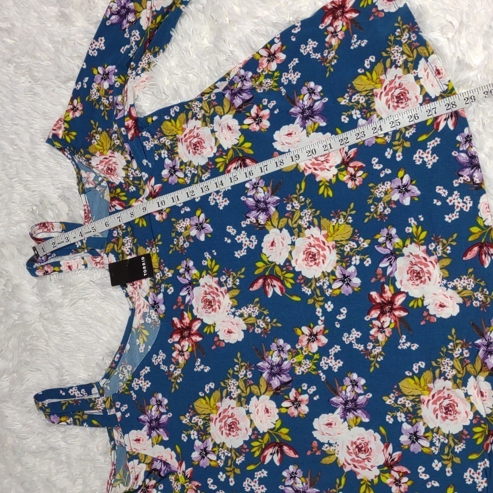 Torrid Cold Shoulder Floral Top 3XL Navy Dark Floral NWT - Picture 12 of 12